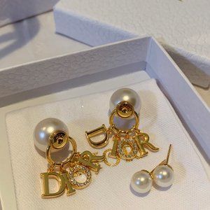 Personal Use C✨D Women's Second-Hand Earrings.